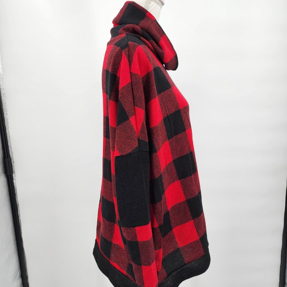 VEVERET Buffalo Plaid Check Turtle Neck Poncho Sweater S, M, L NWT - Picture 12 of 13